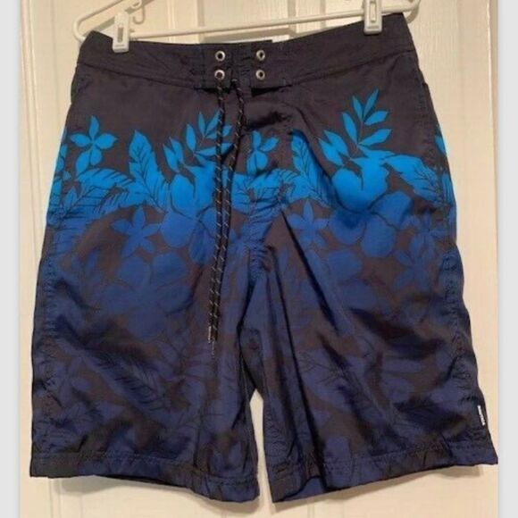 NAUTICA SIZE 30 BLACK WITH BLUE FLORAL PRINT BOARD SHORTS - Picture 1 of 4